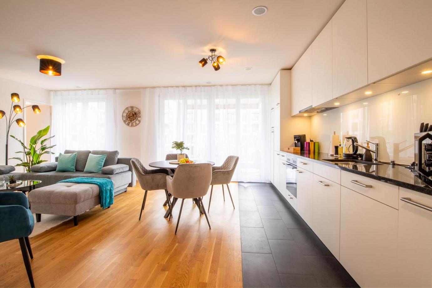 Special Einstein Iiv Apartment, Messe Kleinbasel 10-Star Luaran gambar